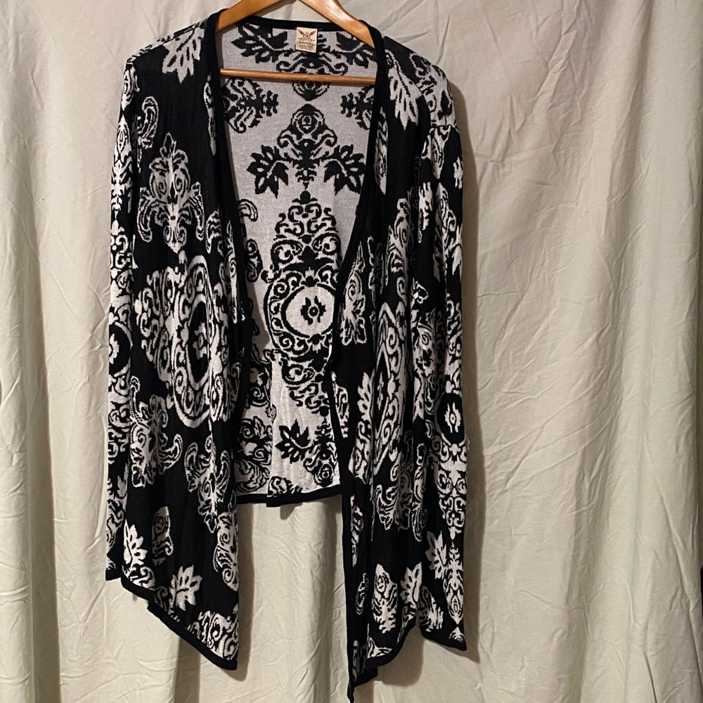 Faded Glory Black and White Open-Front Patterned Cardigan